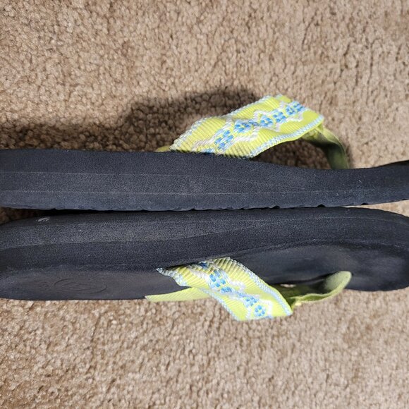 Women's Reef flip flops, size 7 - Picture 9 of 9